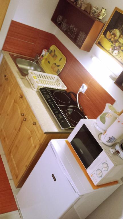 Virag Apartmanhaz Шопрон Екстер'єр фото