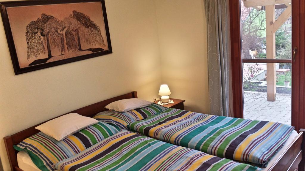 Virag Apartmanhaz Шопрон Екстер'єр фото